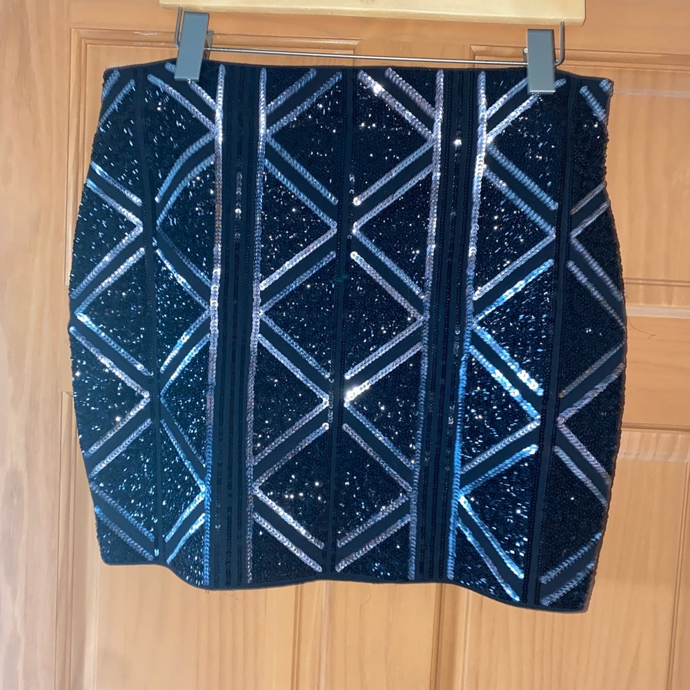 NWT Express Black and Silver Sequin Mini Skirt